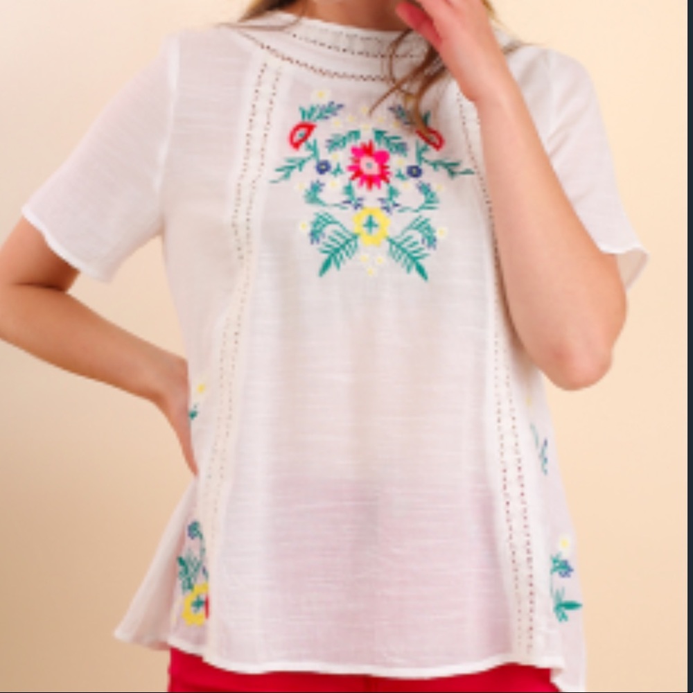 NWT Embroidered blouse